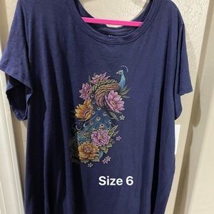 Peacock V-neck tee